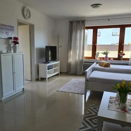 Apartment Airport Valentina