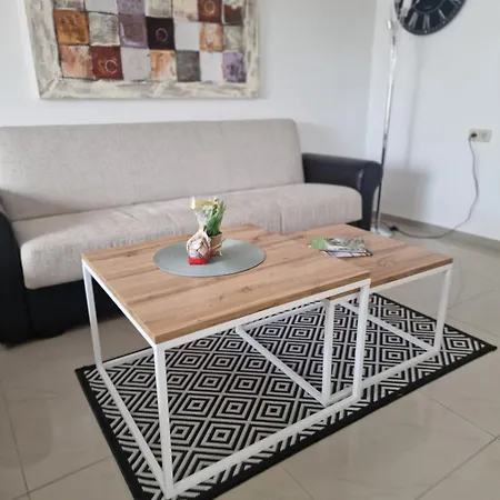 Airport Valentina Apartamento